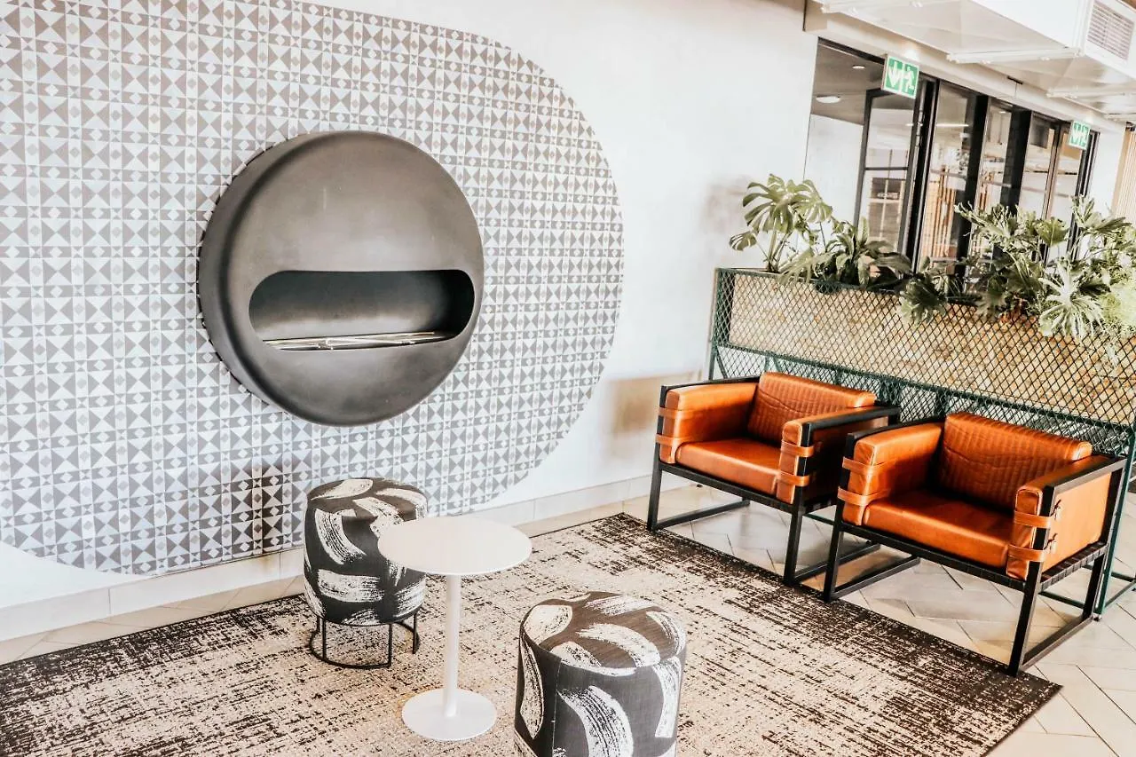 Wex1 - Modern, Iconic, Pool, Gym, Wifi, Secure Parking Apartment Cape Town South Africa