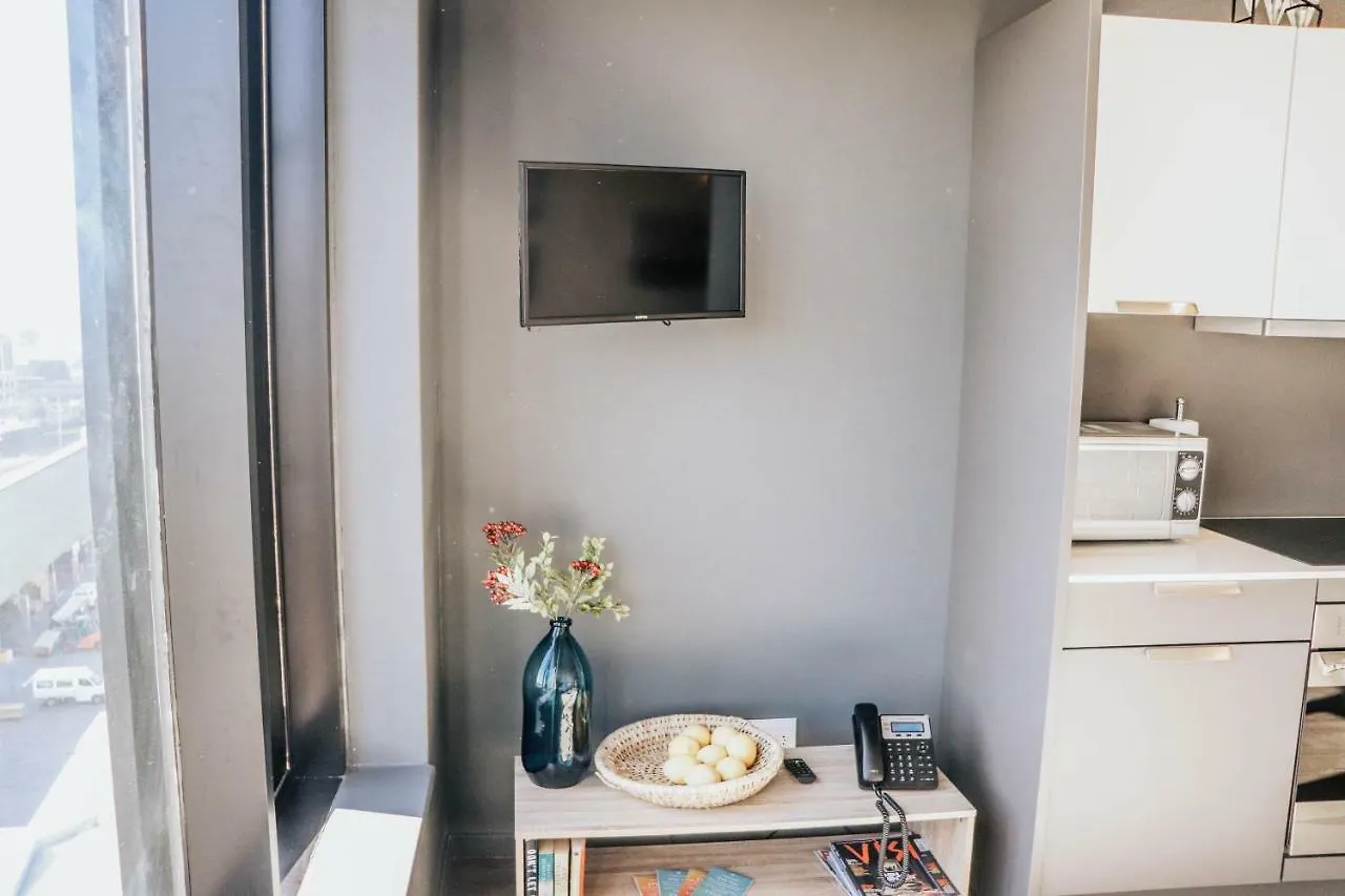 Wex1 - Modern, Iconic, Pool, Gym, Wifi, Secure Parking Apartment Cape Town