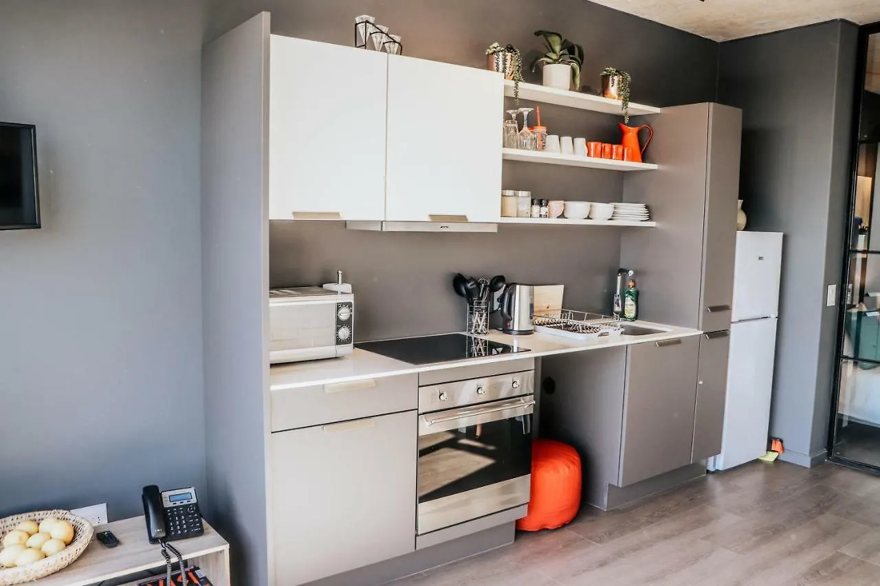 Wex1 - Modern, Iconic, Pool, Gym, Wifi, Secure Parking Apartment Cape Town